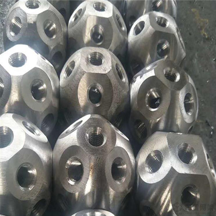 娄底螺栓球网架加工安装方法